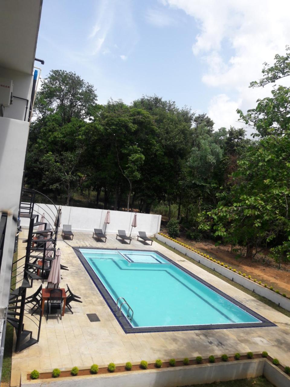 Lavish Resort - Sigirya Sigiriya Exterior photo